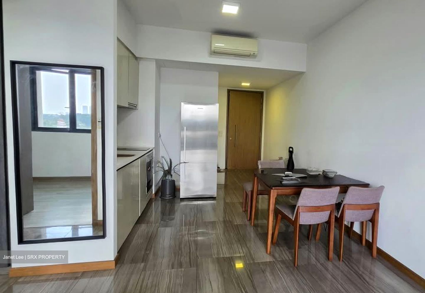Lakeville (D22), Condominium #585937461